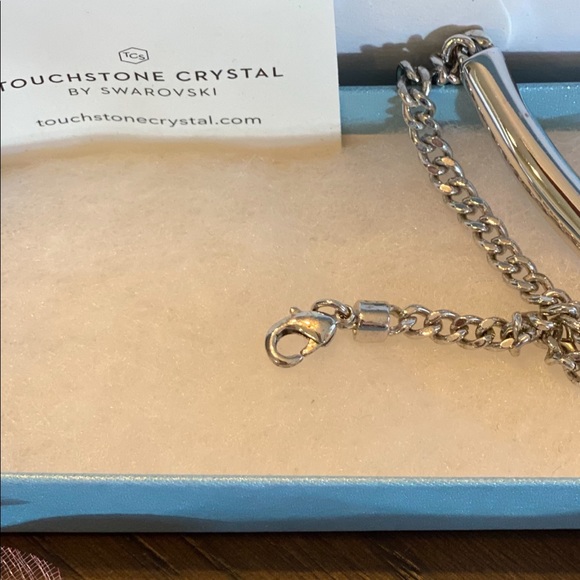 PRICE DROP!!🍃🌹🍃Gorgeous Crystal Necklace - Picture 3 of 9